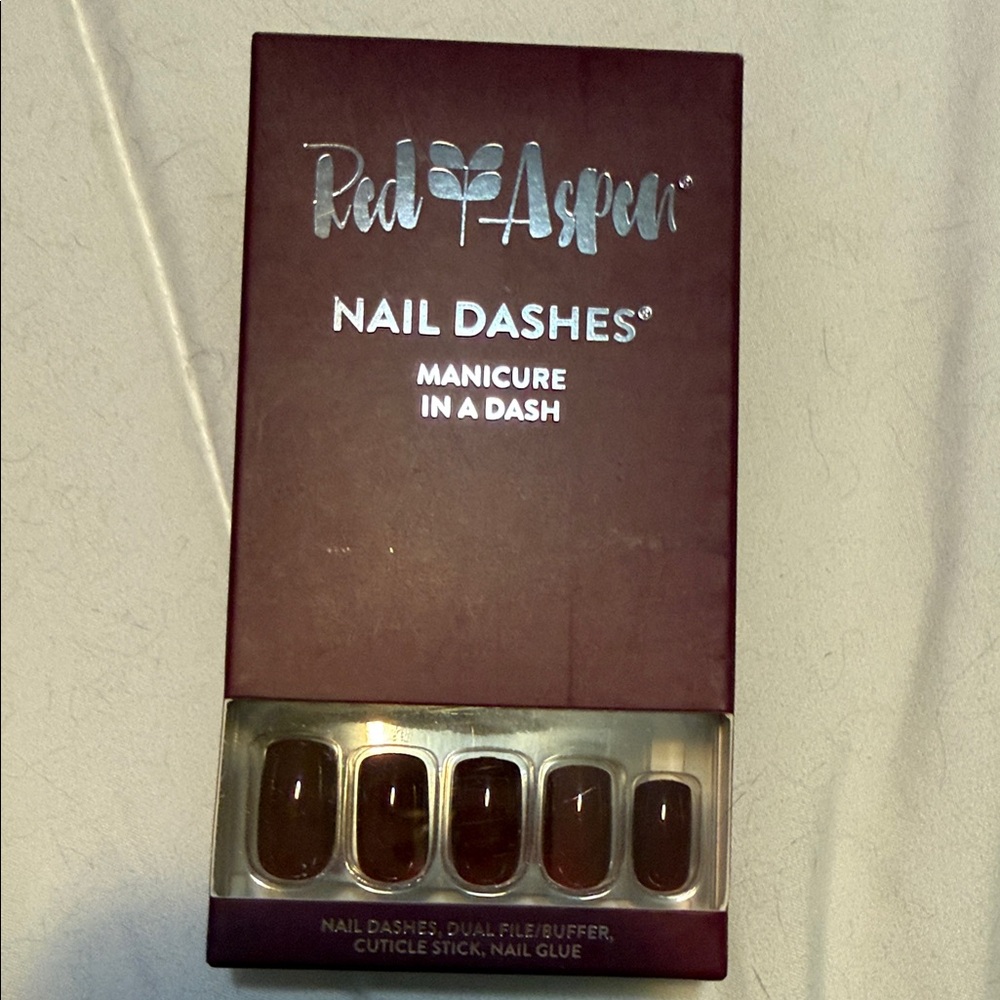 Red Aspen Nail Dashes - Elegant Brown